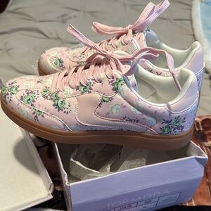 Brand New: TOP Moda Pink and Green Floral Sneakers